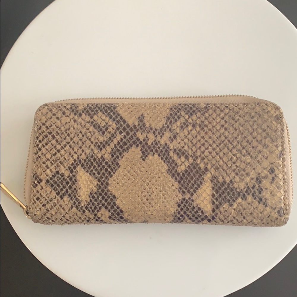 Michael Kors wallet/ cardholder - Picture 2 of 5